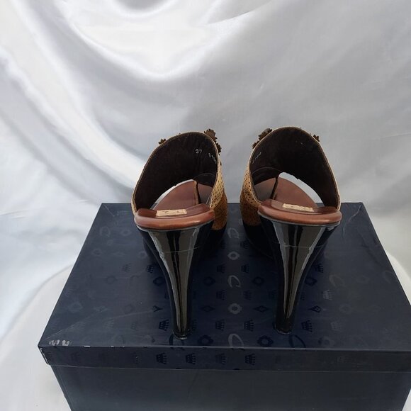 Cobalto Italian Sandals - Picture 4 of 8